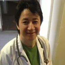 Uzm. Dr. Deniz Üşümüş — Çocuk Sağlığı Ve Hastalıkları, Beşiktaş, İstanbul. Portre fotoğrafı.