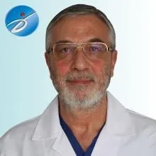 Prof. Dr. Ömer Işık — Kalp Ve Damar Cerrahisi, Pendik, İstanbul. Portre fotoğrafı.