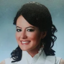 Dr. Dt. Fatoş Alp — Çocuk Diş Hekimliği (Pedodonti). Portre fotoğrafı.