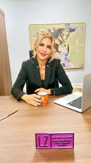 Prof. Dr. Leyla Zer profilinde yer alan galeri fotoğrafı.