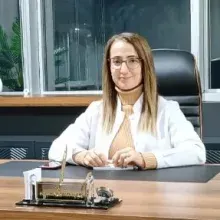 Doç. Dr. Senem Yaman Tunç — Kadın Hastalıkları Ve Doğum, Diyarbakır. Portre fotoğrafı.