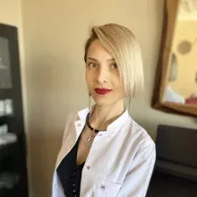 Dr. Tuğçe Kızılay — İstanbul. Portre fotoğrafı.