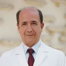 Prof. Dr. Cengizhan Yiğitler — Genel Cerrahi, Beylikdüzü, İstanbul. Portre fotoğrafı.
