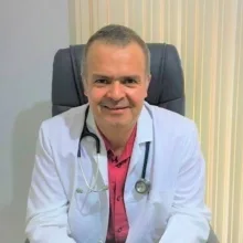 Dr. Mesut Ersoy — Pratisyen, Bursa. Portre fotoğrafı.