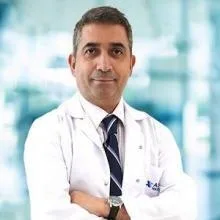 Op. Dr. Uğur Harputluoğlu — Kulak Burun Boğaz, İstanbul. Portre fotoğrafı.