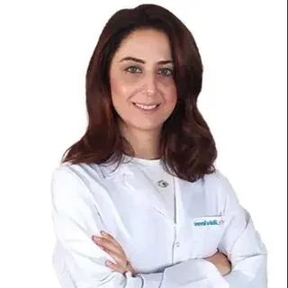 Op. Dr. Arzu Aşıcı — Göz Hastalıkları, Bakırköy, İstanbul. Portre fotoğrafı.