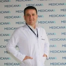 Doç. Dr. Erdem Çubukçu — Tıbbi Onkoloji, Nilüfer, Bursa. Portre fotoğrafı.