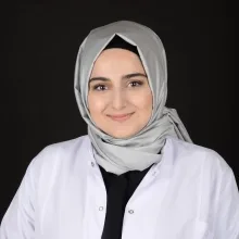 Dr. Dt. Zeynep Özsoy Alkan — Sancaktepe, İstanbul. Portre fotoğrafı.