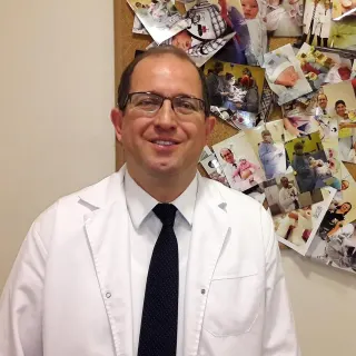 Op. Dr. Cenk Aşkalli profilinde yer alan galeri fotoğrafı.