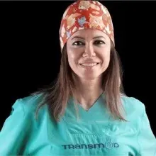 Dr. Melike Külahçı — Anesteziyoloji Ve Reanimasyon, İstanbul. Portre fotoğrafı.