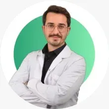 Dyt. Buğra Öztürk — Diyetisyen, Aydın. Portre fotoğrafı.