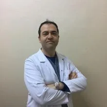 Op. Dr. Tufan Çolak — İzmir. Portre fotoğrafı.