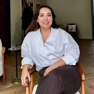Kl. Psk. Ecem Aslan Konak — Psikoloji, Tokat. Portre fotoğrafı.