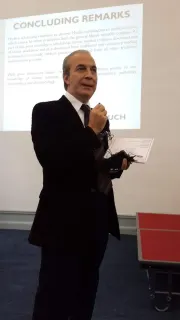 Prof. Dr. Kadircan Keskinbora profilinde yer alan galeri fotoğrafı.