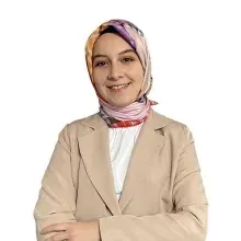 Uzm. Dyt. Gayenur Çolakoğlu — Diyetisyen, İstanbul. Portre fotoğrafı.
