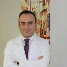 Doç. Dr. Cengiz Eriş — Genel Cerrahi, İstanbul. Portre fotoğrafı.