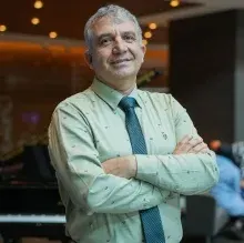 Doç. Dr. Murat Akkuş — Göğüs Cerrahisi, Bahçelievler, İstanbul. Portre fotoğrafı.