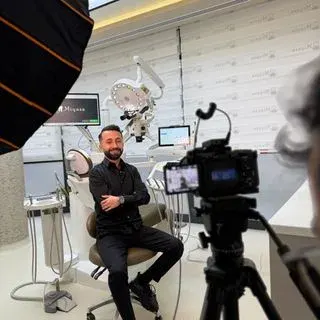 Dt. Mustafa Kürşad Şahin — Diş Hekimi, İstanbul. Portre fotoğrafı.