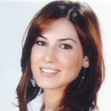 Dr. Dt. İpek Yıldız — Endodonti, Bakırköy, İstanbul. Portre fotoğrafı.