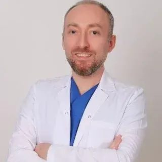 Uzm. Dr. Anıl Makara — Dermatoloji, Bartın. Portre fotoğrafı.