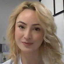 Uzm. Dr. Dilara Tüysüz — Dermatoloji, Ümraniye, İstanbul. Portre fotoğrafı.