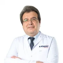 Op. Dr. Yalçın Balkancı — Kadın Hastalıkları Ve Doğum, Gemlik, Bursa. Portre fotoğrafı.