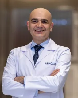 Op. Dr. Babek Tabandeh profilinde yer alan galeri fotoğrafı.