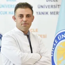 Prof. Dr. Nurullah Peker — Kadın Hastalıkları Ve Doğum, Sur, Diyarbakır. Portre fotoğrafı.