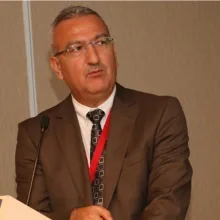Prof. Dr. Mustafa Ürgüden — Ortopedi Ve Travmatoloji, Konyaaltı, Antalya. Portre fotoğrafı.