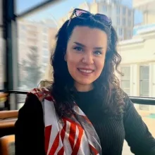 Dt. Fatma Gül Madran — Diş Hekimi, Van. Portre fotoğrafı.