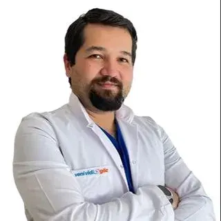 Op. Dr. Uğur Balcı — Göz Hastalıkları, Muratpaşa, Antalya. Portre fotoğrafı.