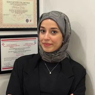 Psk. Ayşe Sena Gözüaçık — Psikoloji, İstanbul. Portre fotoğrafı.