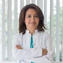 Prof. Dr. Ferda Özgün Çiftçi — Göz Hastalıkları, Üsküdar, İstanbul. Portre fotoğrafı.