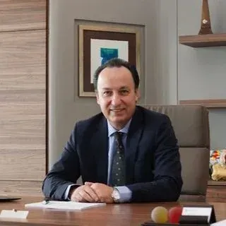 Prof. Dr. Uğur Haklar — Ortopedi Ve Travmatoloji, İstanbul. Portre fotoğrafı.