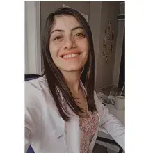 Dyt. Gülçin Demirci — Diyetisyen, Denizli. Portre fotoğrafı.