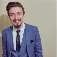 Dt. Yasin Enes Göker — Diş Hekimi, Mersin. Portre fotoğrafı.