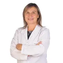 Op. Dr. Bennur Çetindağ Albayrak — Kulak Burun Boğaz, İstanbul. Portre fotoğrafı.