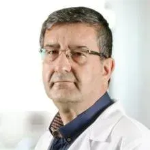Uzm. Dr. İhsan Karslıoğlu — Radyasyon Onkolojisi, Elazığ. Portre fotoğrafı.
