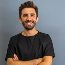 Dr. Dt. Erim Bozkurt — Karşıyaka, İzmir. Portre fotoğrafı.