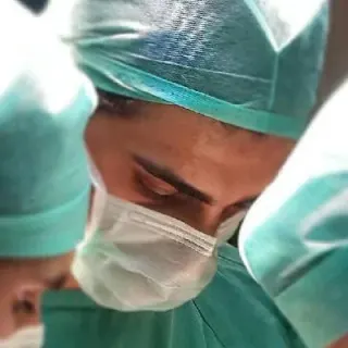Dr. Dt. Burak Bulmuş profilinde yer alan galeri fotoğrafı.