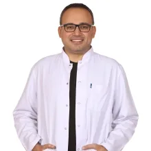 Dr. Dt. İsmail Karayağlı — Kahramanmaraş. Portre fotoğrafı.