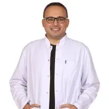 Dr. Dt. İsmail Karayağlı — Kahramanmaraş. Portre fotoğrafı.