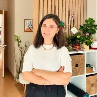 Fzt. Hatice Nur Akyol — Fizyoterapi Ve Rehabilitasyon, İstanbul. Portre fotoğrafı.
