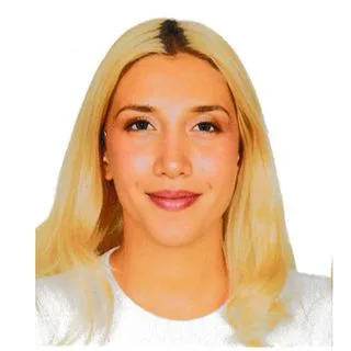 Dt. Dila Aybüke Yücehalil — Diş Hekimi, Akçaabat, Trabzon. Portre fotoğrafı.