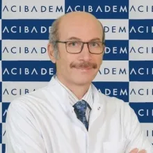 Prof. Dr. Aziz Polat — Küçükçekmece, İstanbul. Portre fotoğrafı.