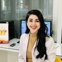 Dt. Betül Kaba — Diş Hekimi, Ankara. Portre fotoğrafı.