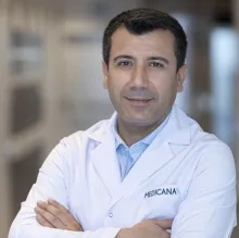 Prof. Dr. Fatih Doğan — Plastik Rekonstrüktif Ve Estetik Cerrahi, Ataşehir, İstanbul. Portre fotoğrafı.