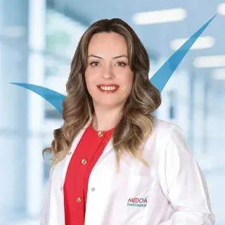 Uzm. Dr. Gülden Ünver — Çocuk Sağlığı Ve Hastalıkları, Selçuklu, Konya. Portre fotoğrafı.