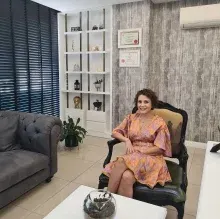 Uzm. Dr. Itır Yılmaz — Psikiyatri, Antalya. Portre fotoğrafı.