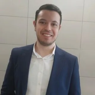 Dyt. Osman Güzel — Diyetisyen, İstanbul. Portre fotoğrafı.